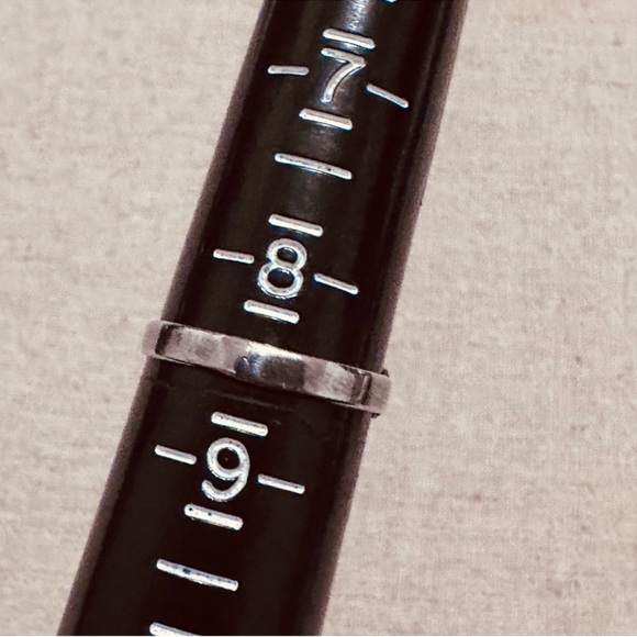 Vintage | Ring | Claddagh Silver Ring | Irish Lore | Boho | Folklore - Picture 4 of 6